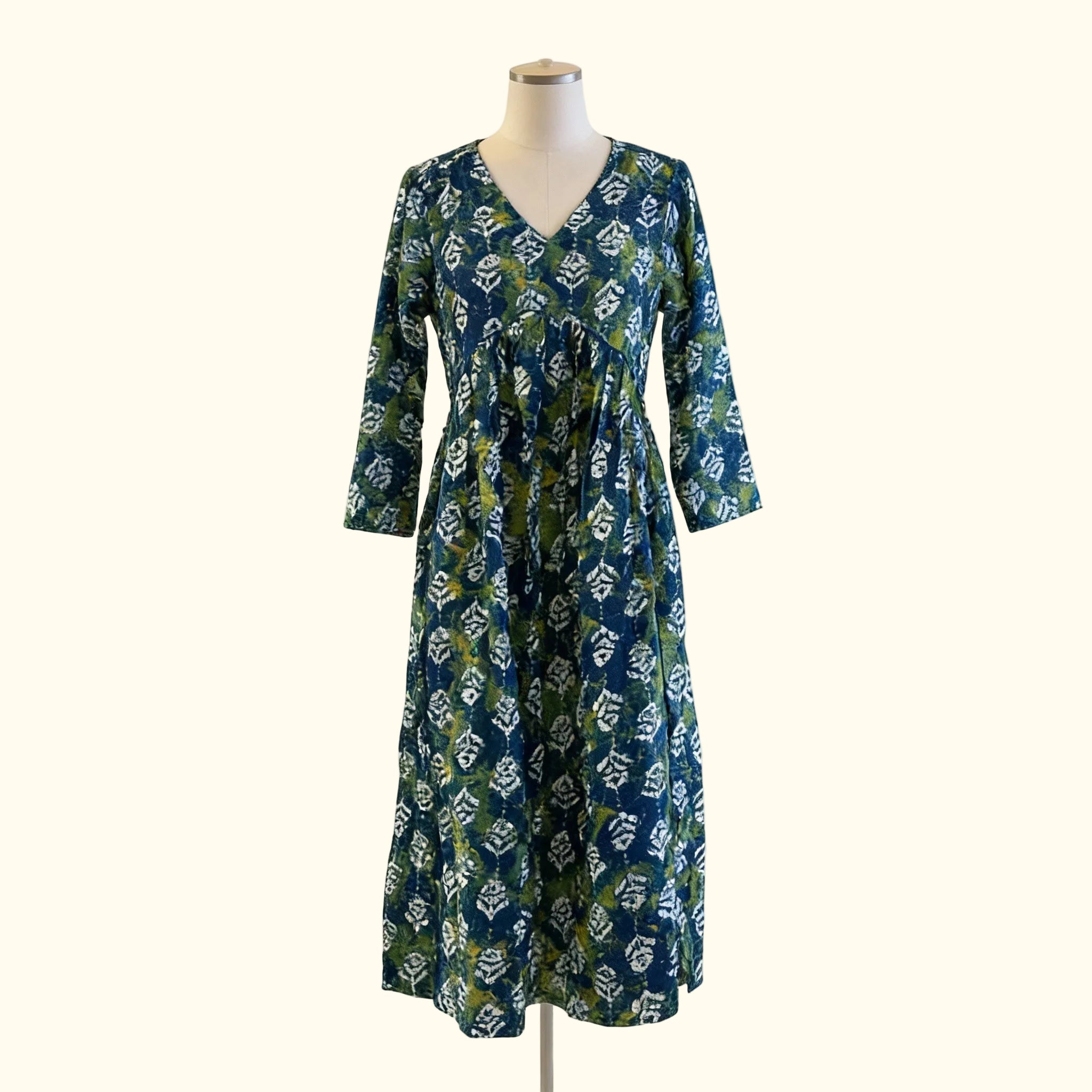 Elegant Green & Navy Floral Printed A-Line Kurta HO 2 S5